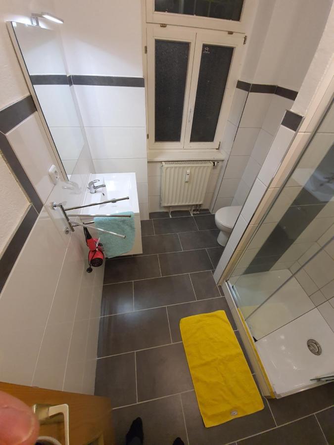 Zentrale 2 Zimmer EG Wohnung mit Balkon Leipzig Exterior foto
