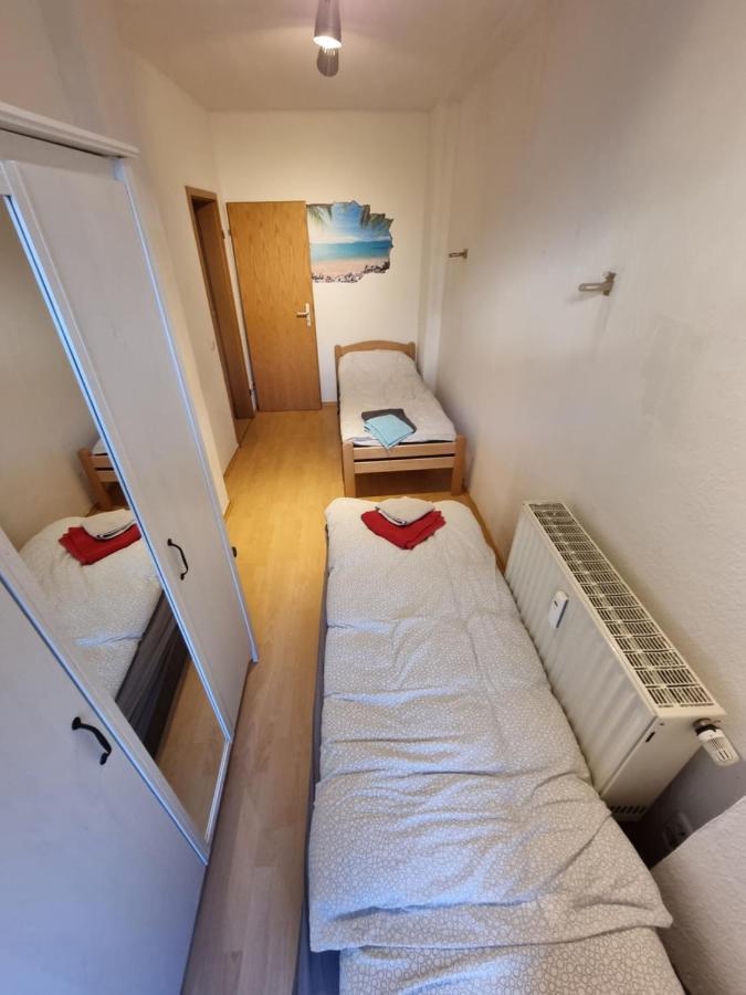 Zentrale 2 Zimmer EG Wohnung mit Balkon Leipzig Exterior foto